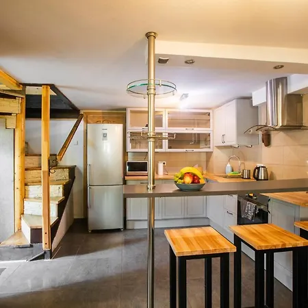 Apartment Dwupietrowy Grota 2 *